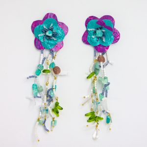 Flower-shaped dangle drop earrings made from recycled plastic and beads